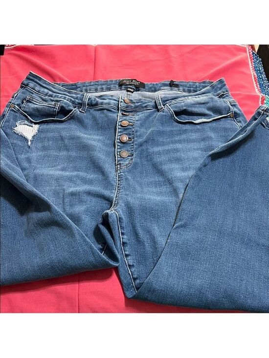 Judy Blue Denim - Judy Blue Distressed Button-Fly Skinny Jeans in Blue. 24W